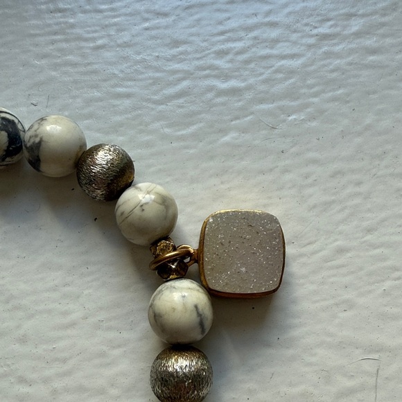 Love’s Affect grey white howlite beaded bracelets - Picture 4 of 4